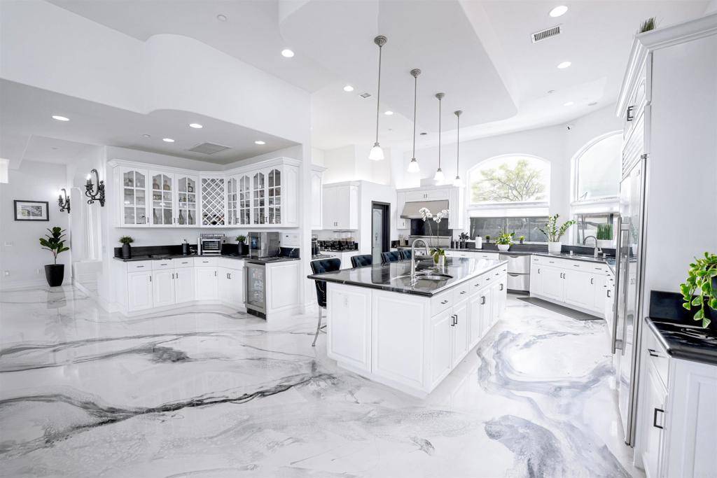 Alpine, CA 91901,733 Clayburn Ct