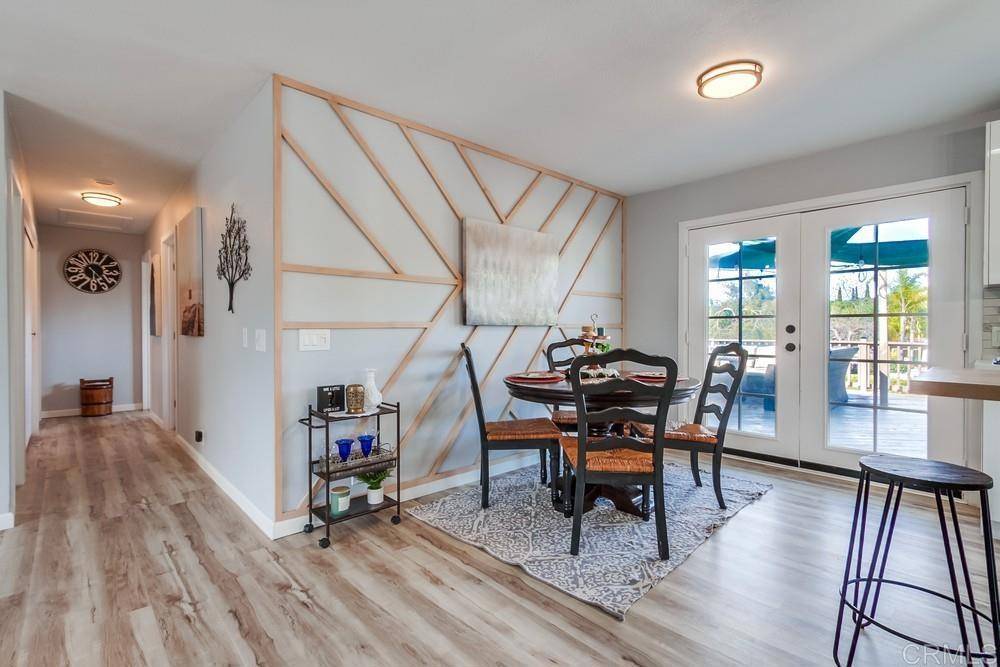 1728 E Mission RD Fallbrook, CA 92028