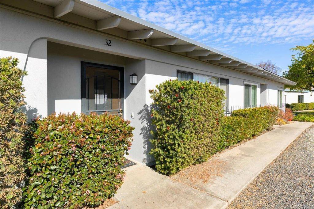 Oceanside, CA 92057,3875 Vista Campana #32