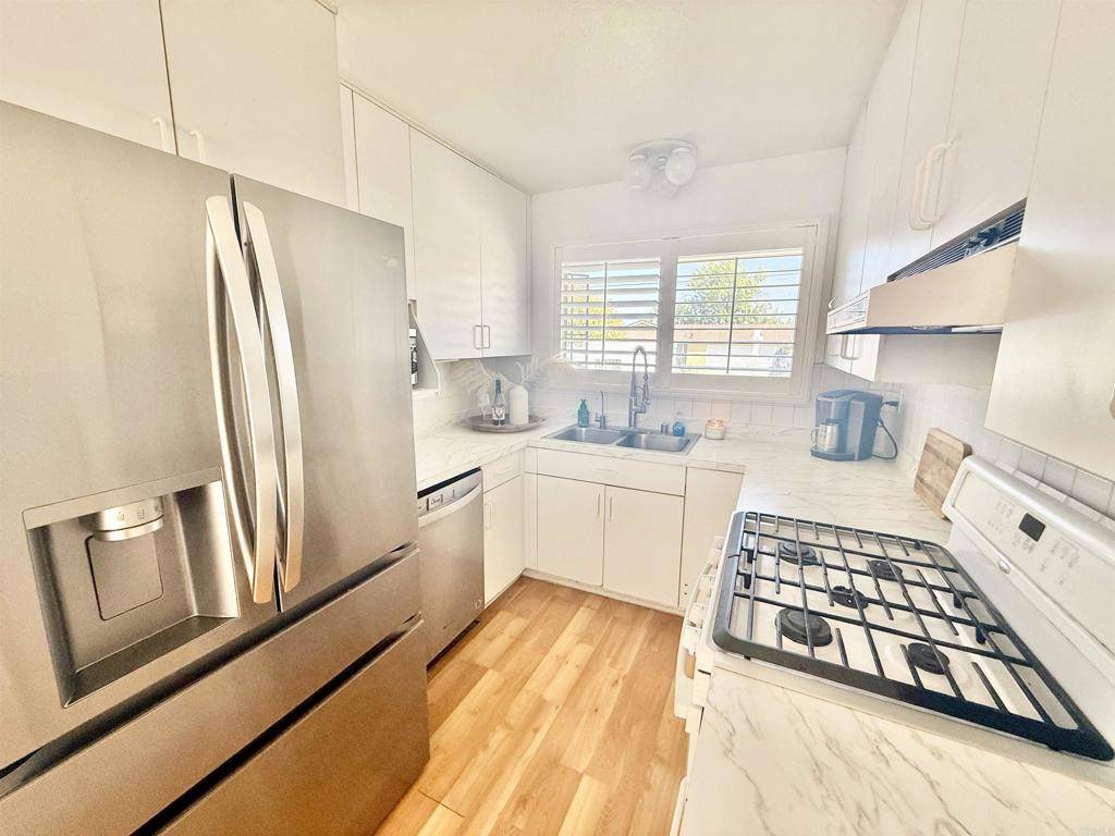 Santee, CA 92071,8556 Matterhorn DR