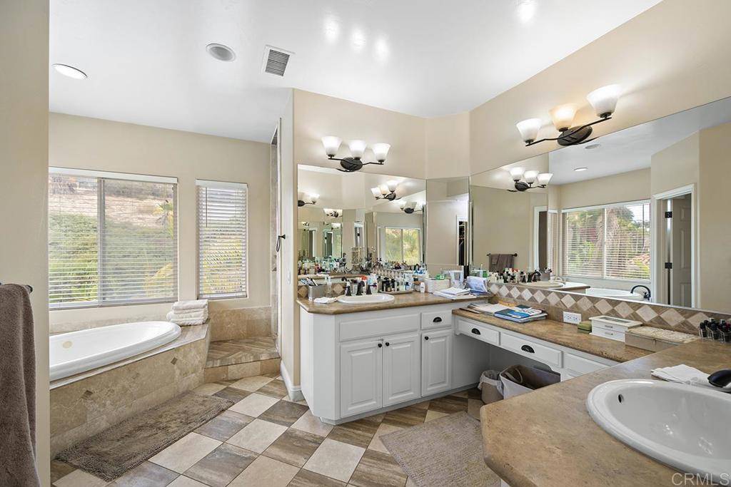 Chula Vista, CA 91910,402 Milagrosa CIR