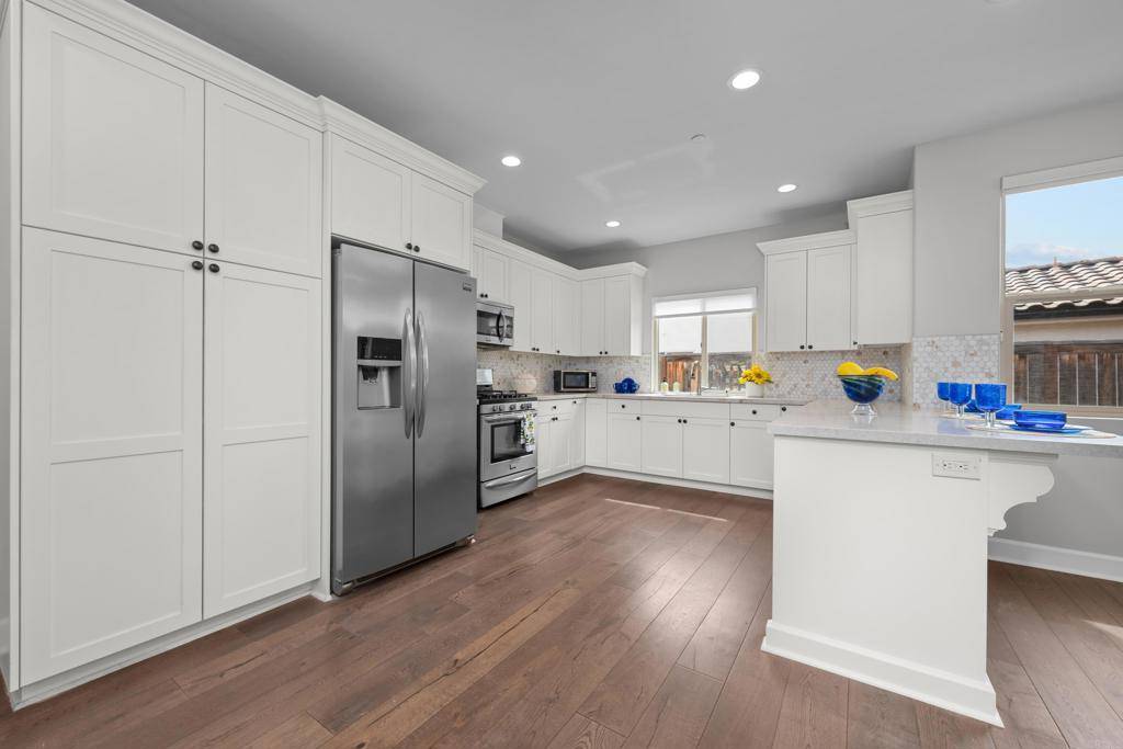 Escondido, CA 92026,1779 Foothill View PL