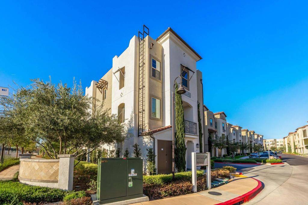 Santee, CA 92071,327 Lagoon WAY