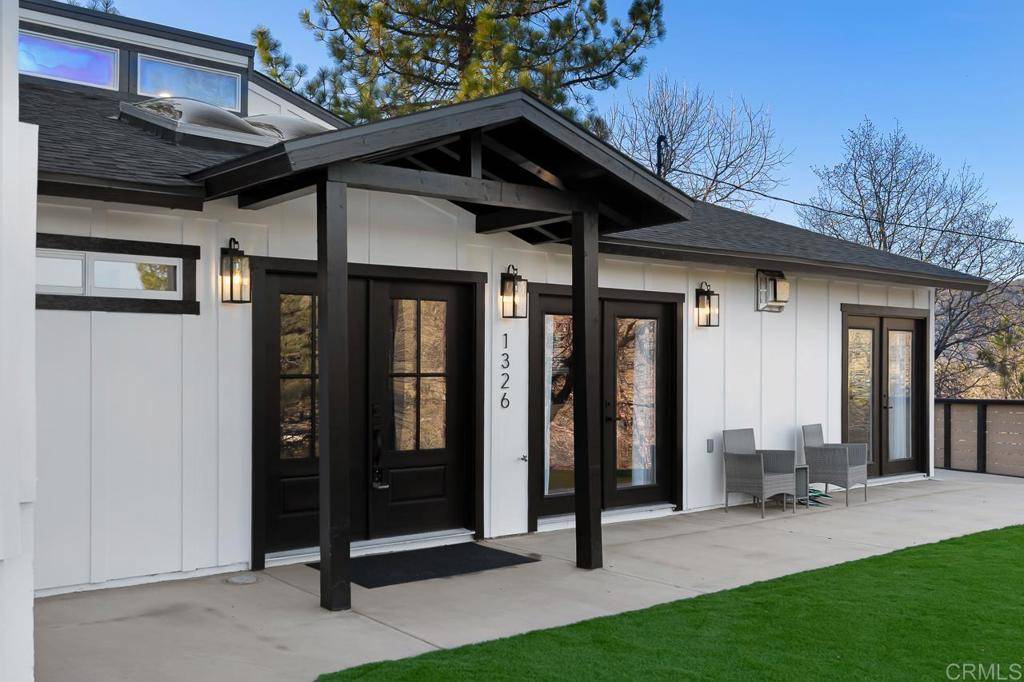 Julian, CA 92036,1326 Farmer RD