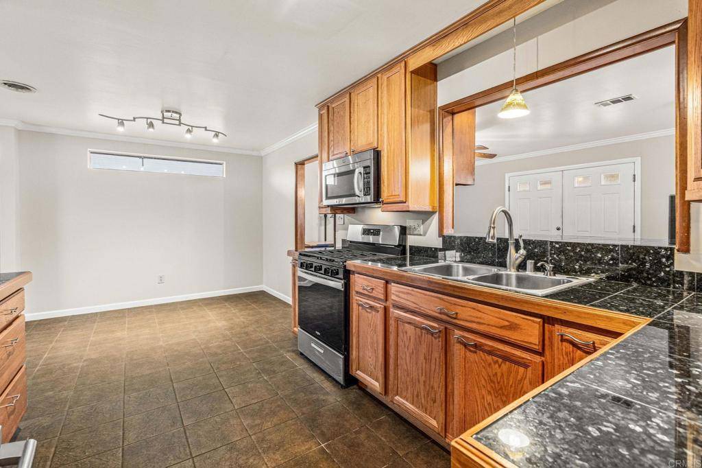 El Cajon, CA 92021,949 Ednabelle CT