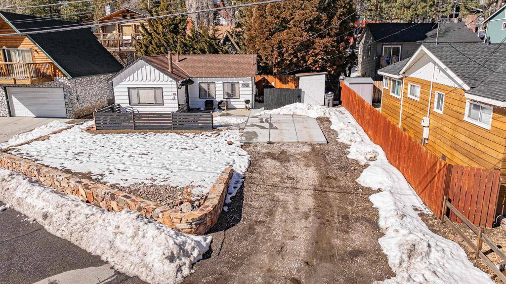 Big Bear Lake, CA 92315,42888 Sonoma DR