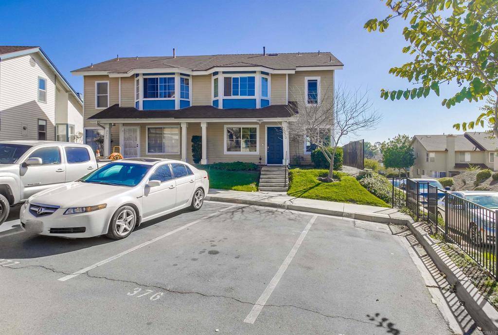 San Diego, CA 92139,2073 Manzana WAY