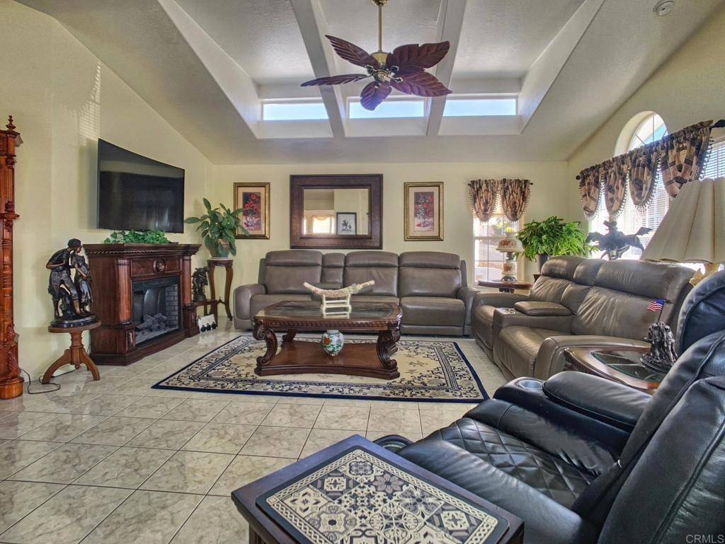 El Cajon, CA 92021,15420 Olde Highway 80 #167
