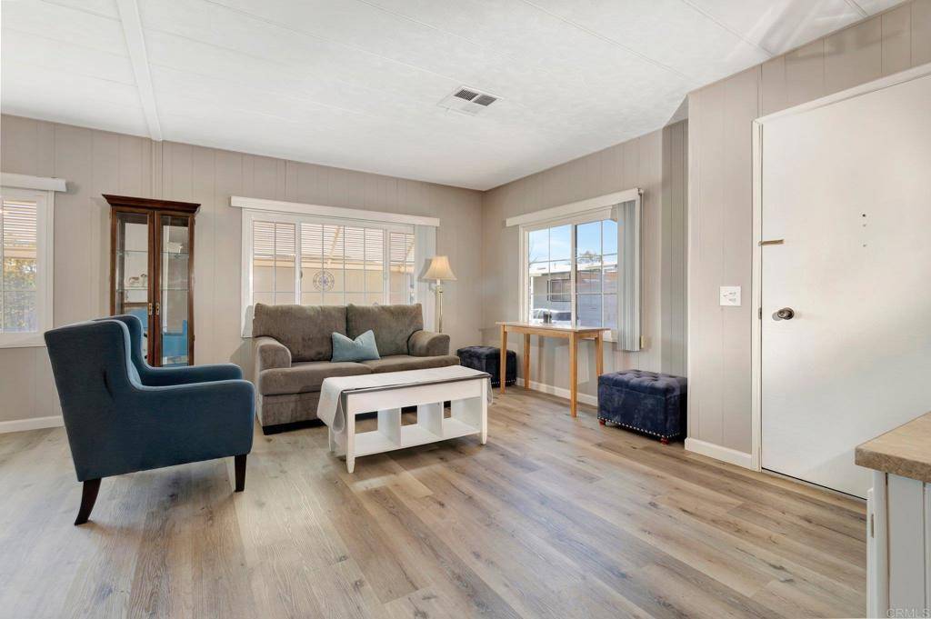 Santee, CA 92071,8712 N MAGNOLIA AVE SPC 235