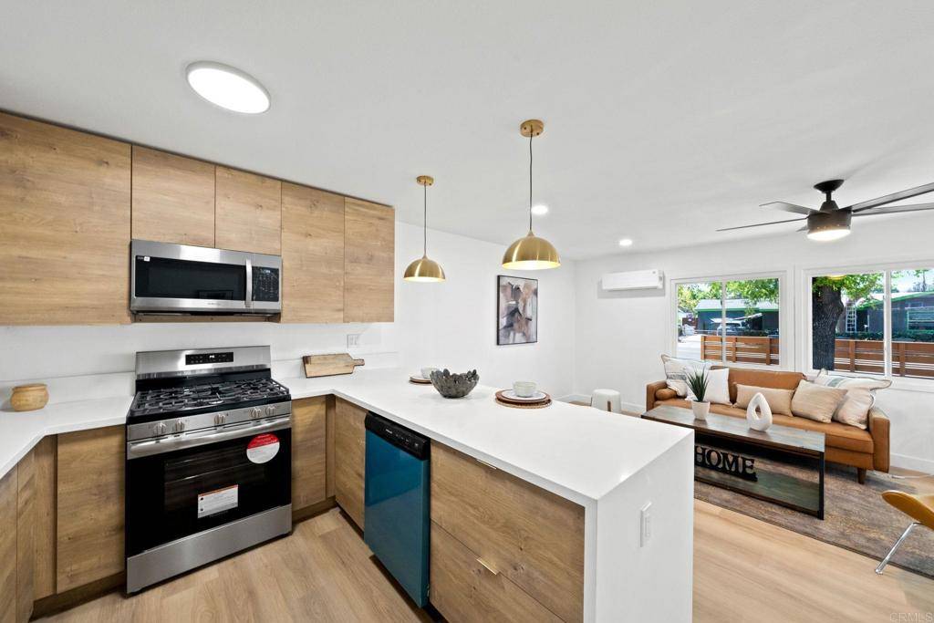 Spring Valley, CA 91977,623 Parkbrook ST