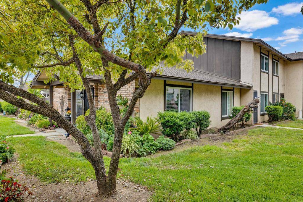 Santee, CA 92071,9952 N Magnolia AVE