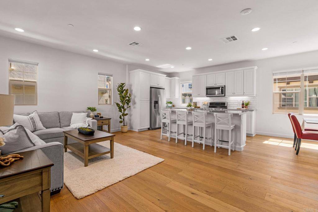 San Marcos, CA 92078,950 Blackstone DR