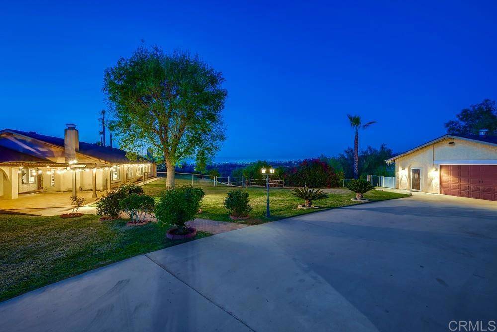 Riverside, CA 92503,14448 Oakley DR