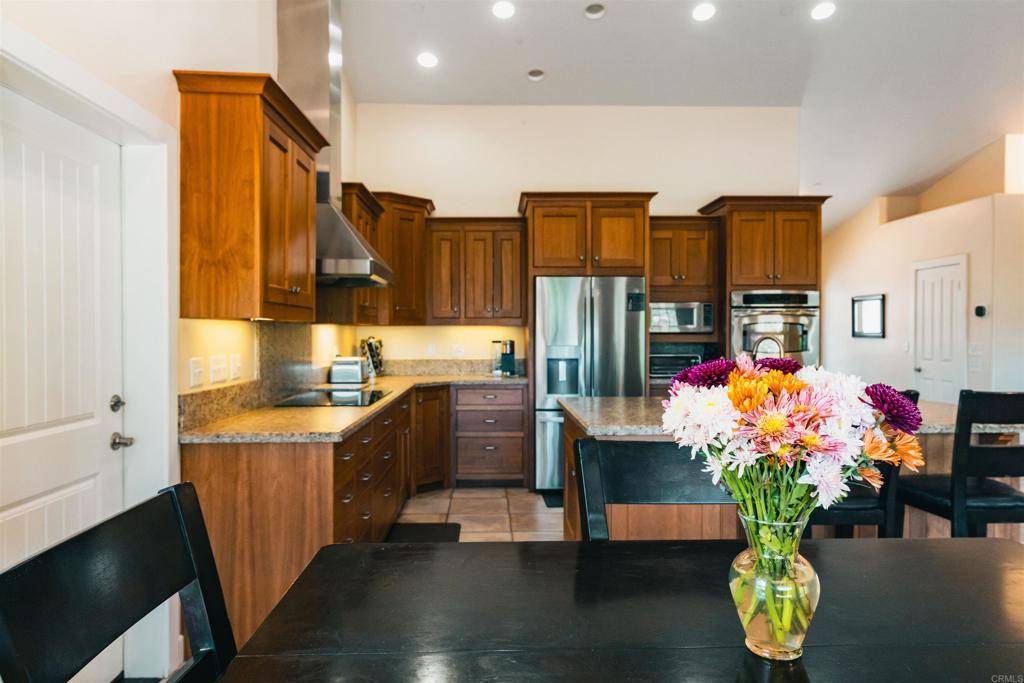 9848 50 Vista Viejas Alpine, CA 91901