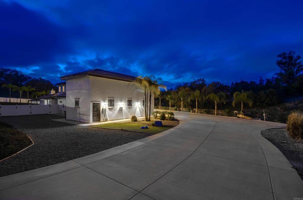 Alpine, CA 91901,2184 Pacific Crest Dr