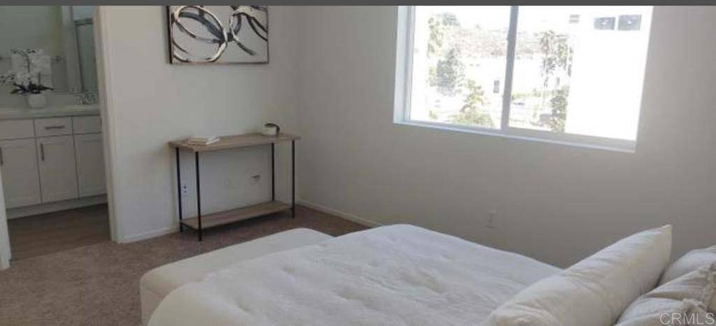 Encanto, CA 92114,5282 Naranja ST #2