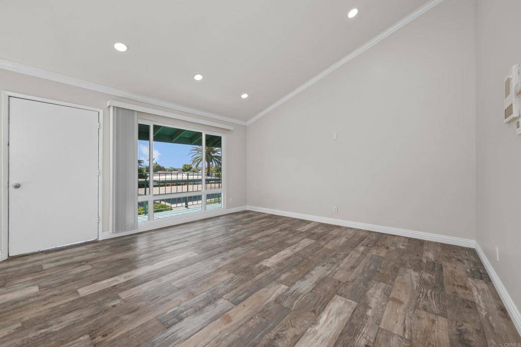 Escondido, CA 92026,1811 E Grand AVE #110