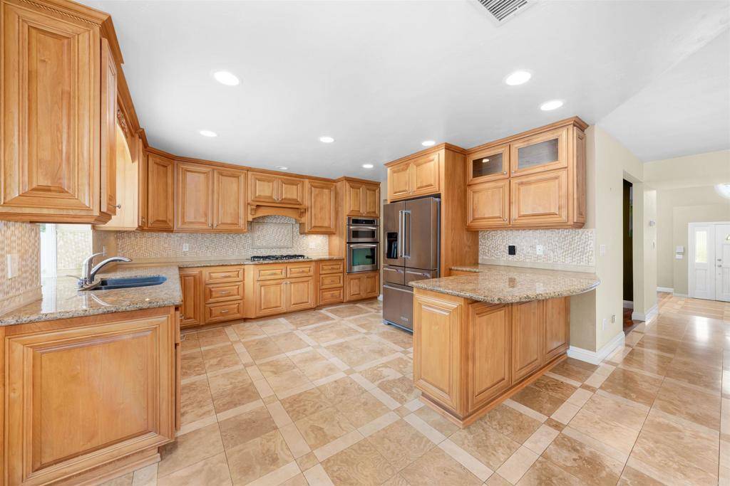 El Cajon, CA 92020,1736 Navaja RD