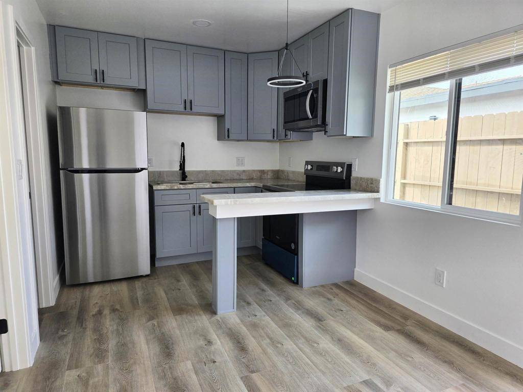 San Diego, CA 92114,5279 Reynolds ST