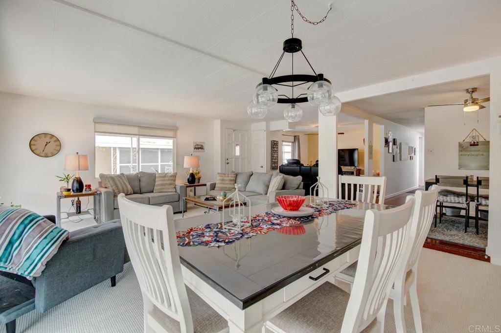 Santee, CA 92071,8301 Mission Gorge Rd #286