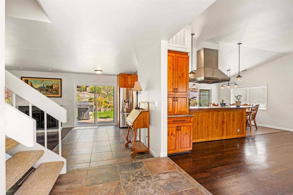 San Diego, CA 92120,7325 Margerum AVE