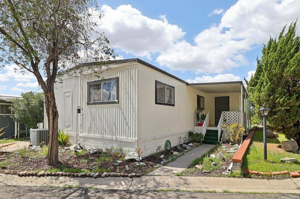 Santee, CA 92071,8712 N Magnolia #288