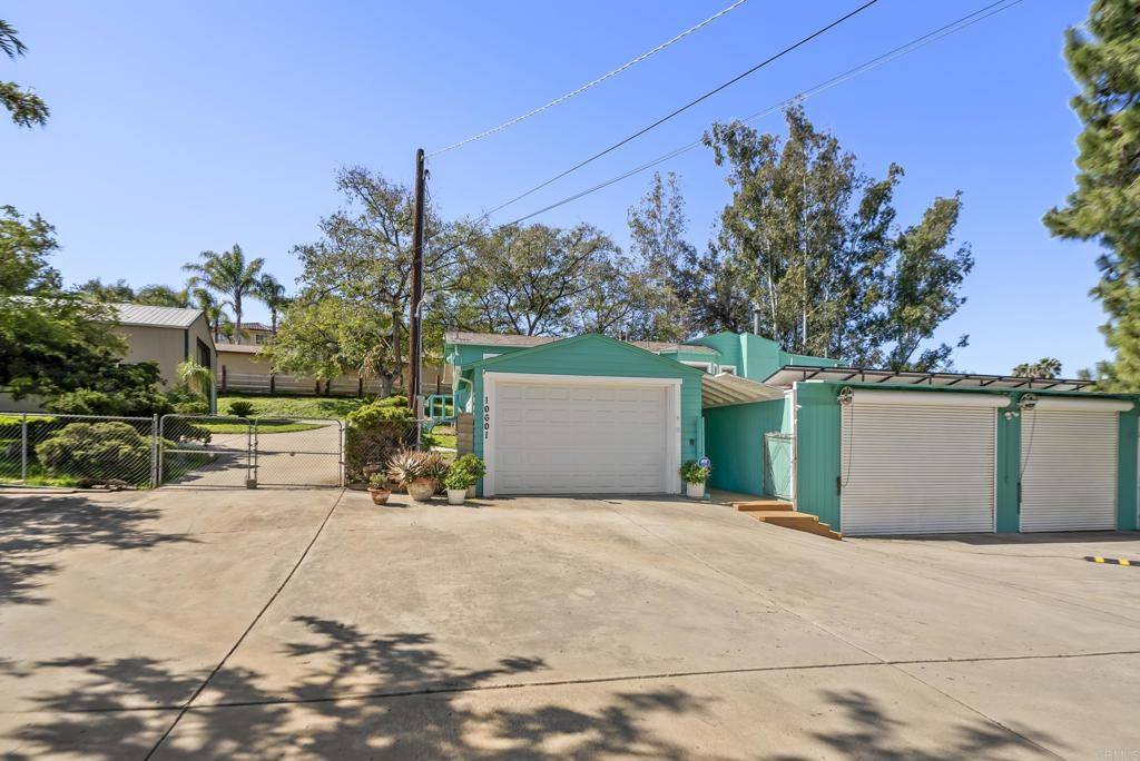 Lakeside, CA 92040,10601 Vista Camino