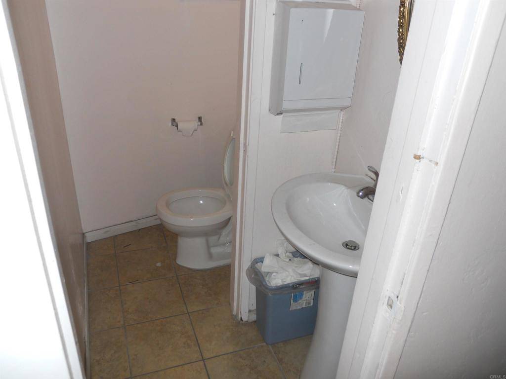 Chula Vista, CA 91911,17 1/2 Naples Street