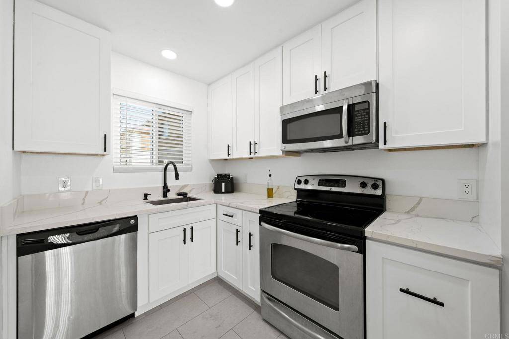 Spring Valley, CA 91977,9210 Kenwood DR #J