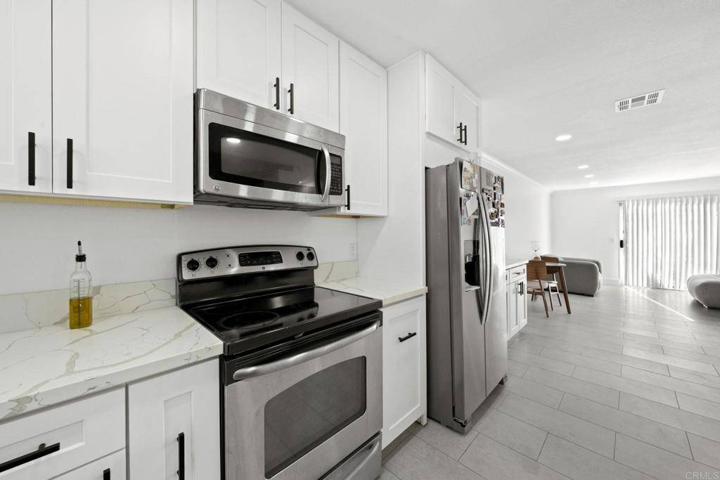 Spring Valley, CA 91977,9210 Kenwood DR #J