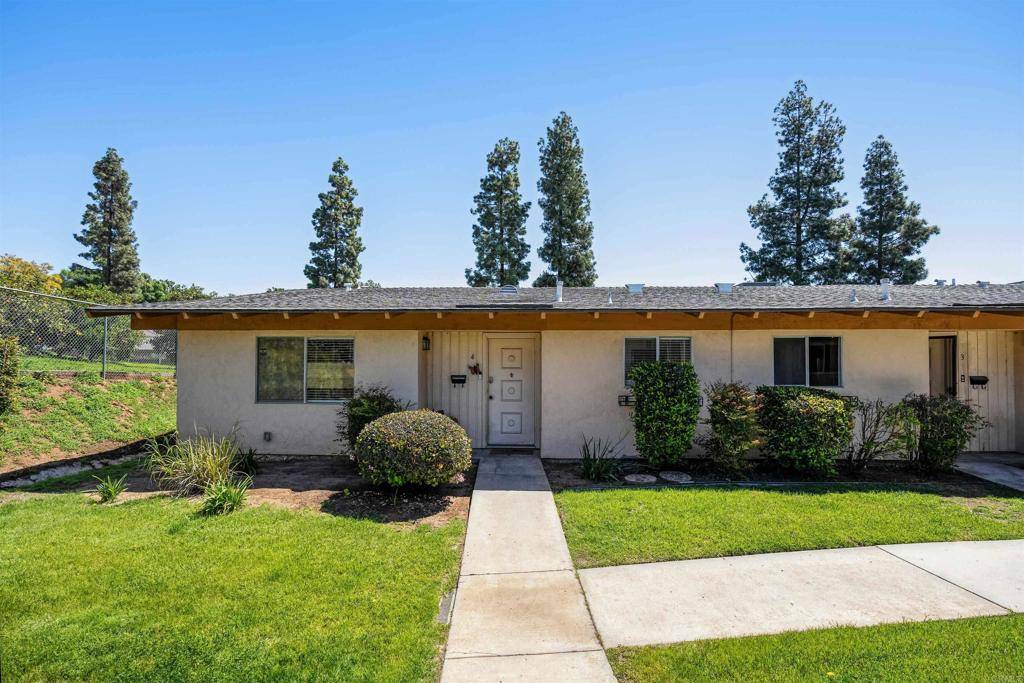 El Cajon, CA 92021,1210 Green Garden DR #4