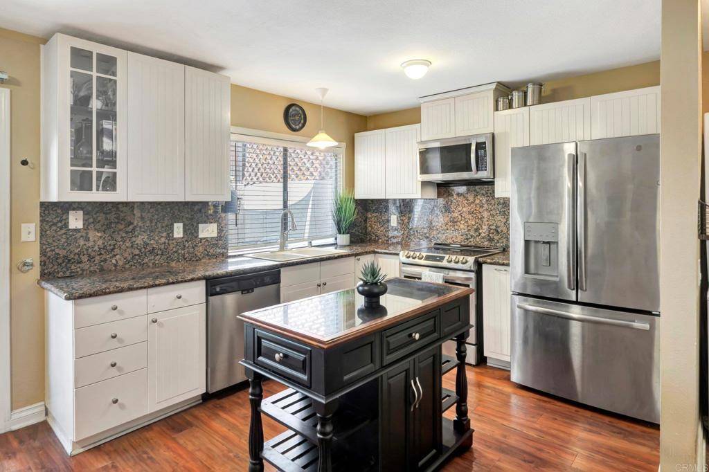 La Mesa, CA 91942,5362 Lake Murray Blvd