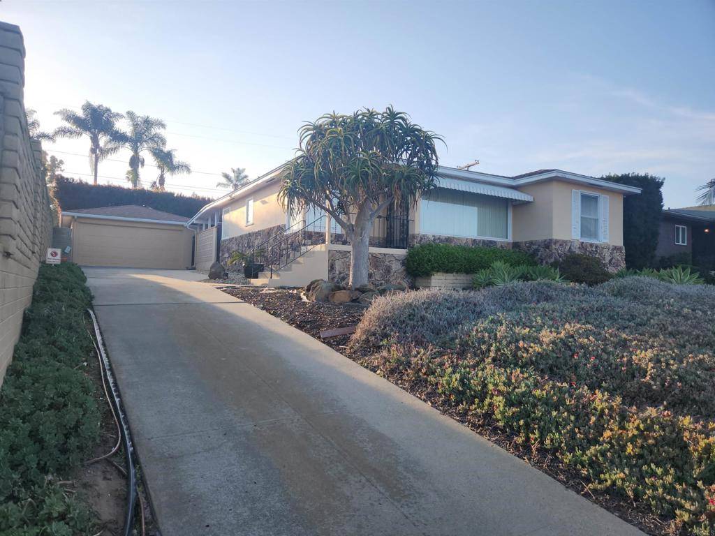 San Diego, CA 92107,1012 Catalina BLVD