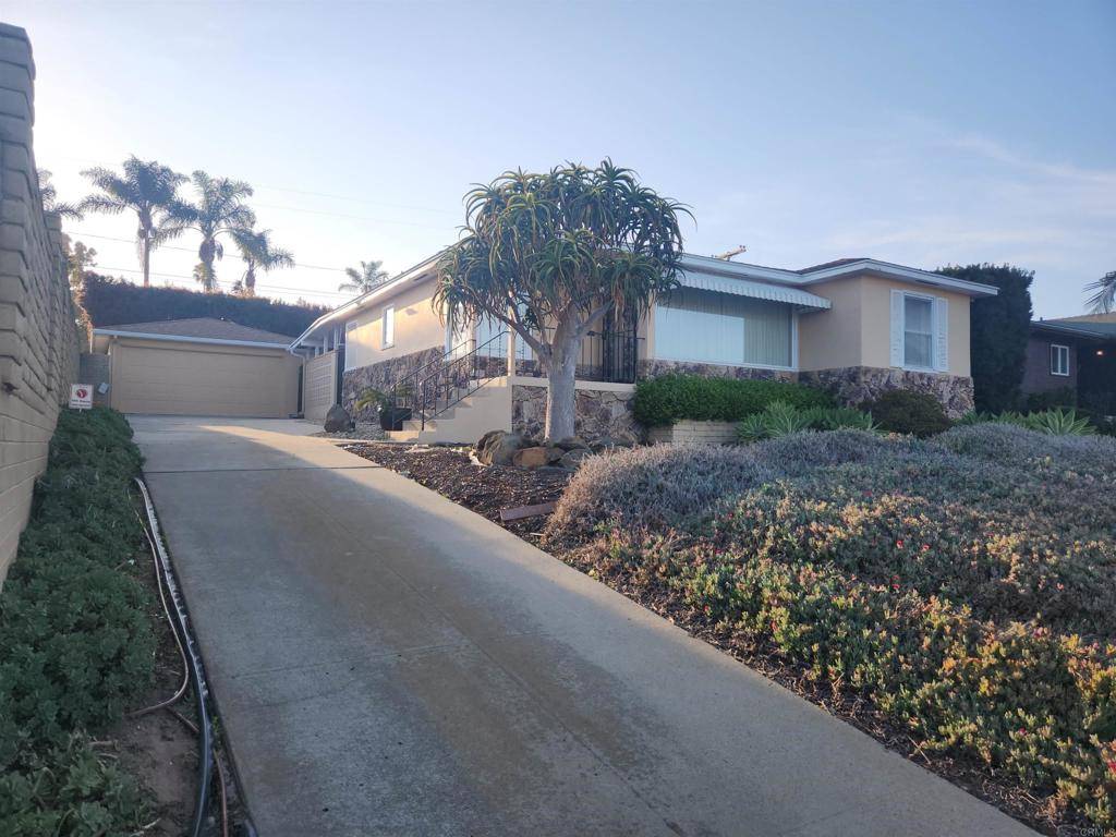 San Diego, CA 92107,1012 Catalina BLVD