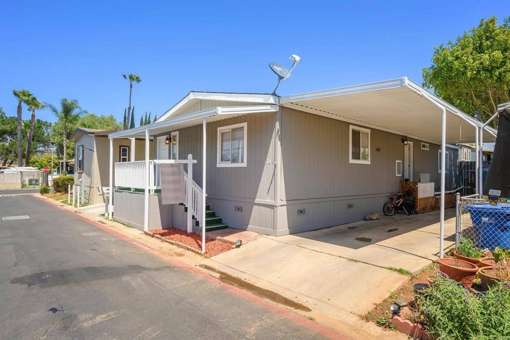 El Cajon, CA 92021,400 Greenfield, Dr, space 114