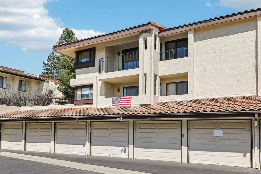 San Diego, CA 92128,17607 Pomerado RD #204