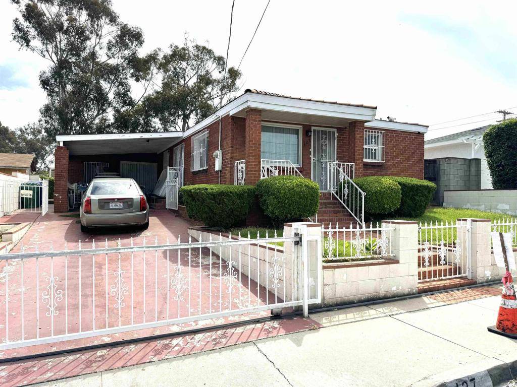 San Diego, CA 92113,427 S 46th ST