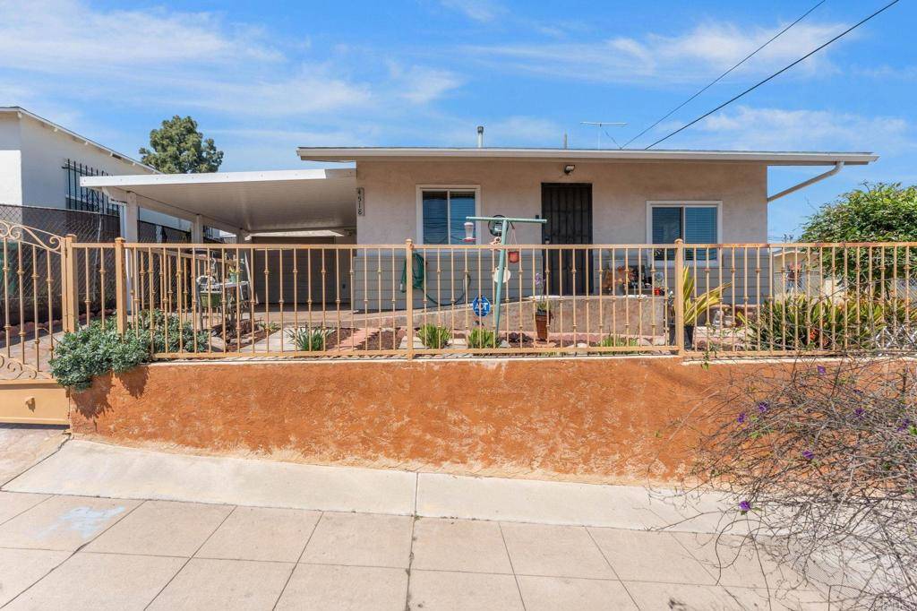 San Diego, CA 92105,4518 Dwight ST
