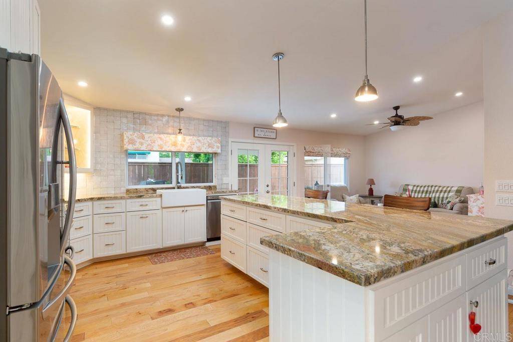 San Diego, CA 92119,6714 Bedlow Ct