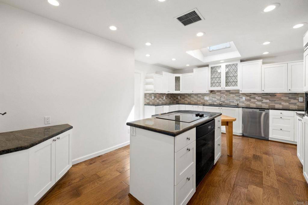 Solana Beach, CA 92075,131 Buena Ventura Court