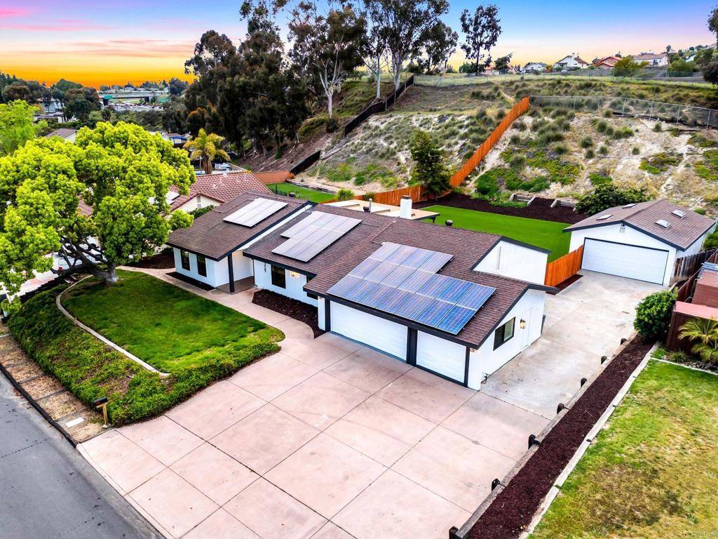 Bonita, CA 91902,5359 ROBINWOOD RD