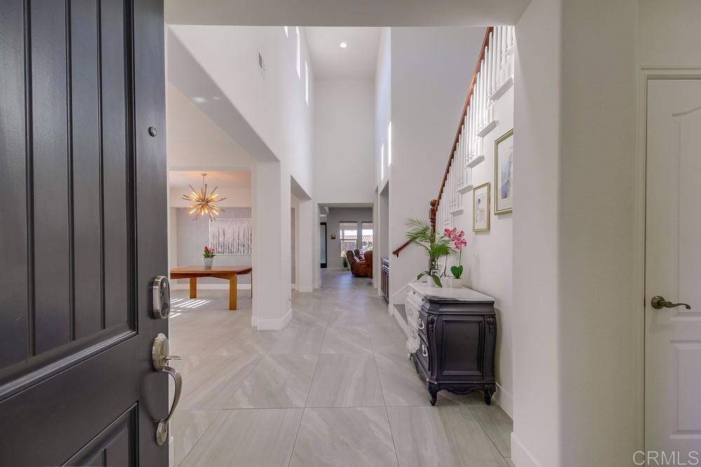 Chula Vista, CA 91914,262 Avenida Loretta