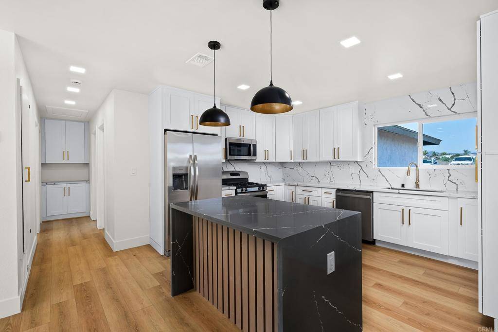 San Marcos, CA 92078,3637 9Th ST