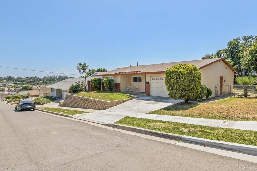 San Diego, CA 92139,2802 Beatrice ST