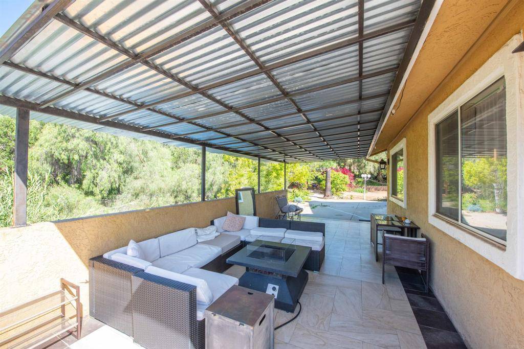 2715 S Centre City Pkwy Escondido, CA 92025