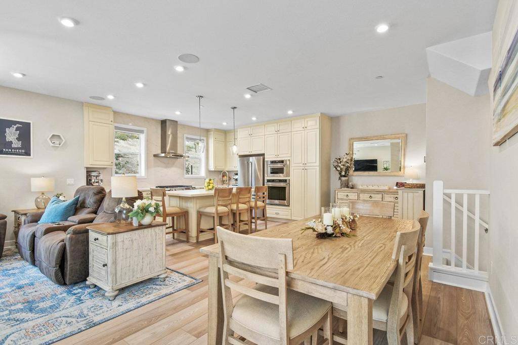 San Diego, CA 92108,2838 Avella CIR
