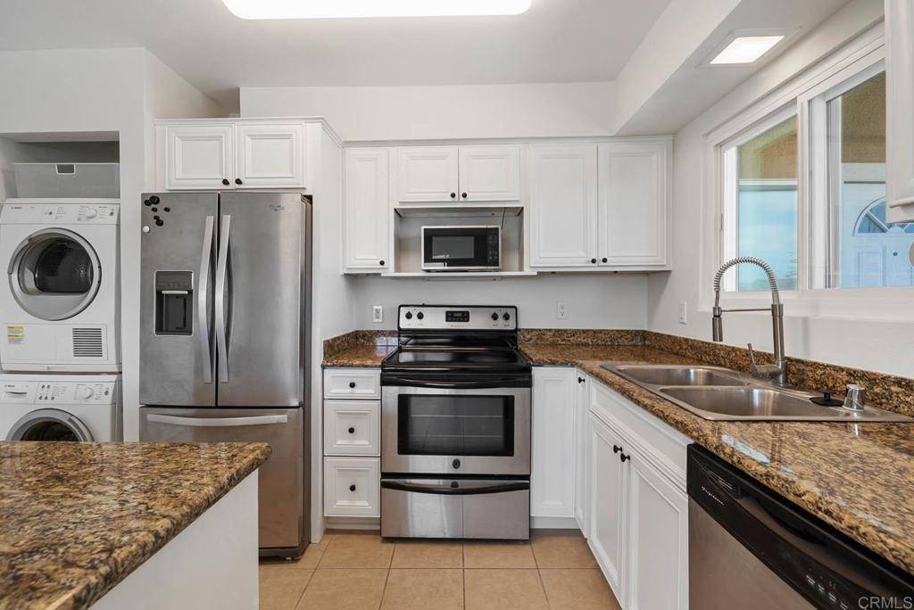 San Diego, CA 92107,4426 Temecula St #6
