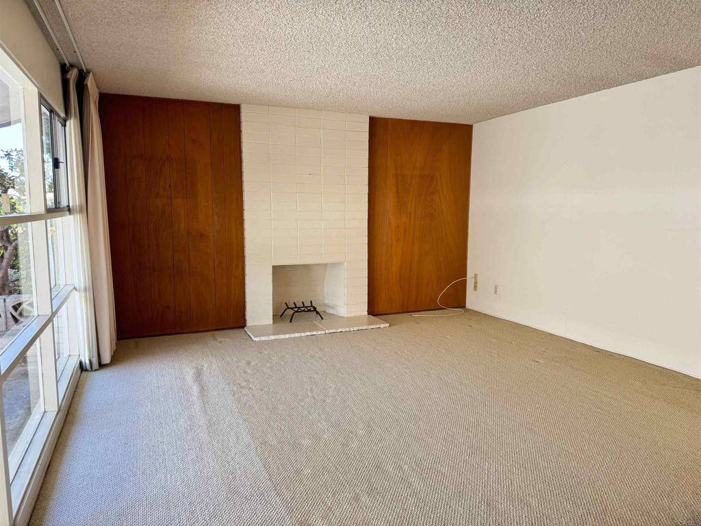 San Diego, CA 92123,2376 Ron WAY