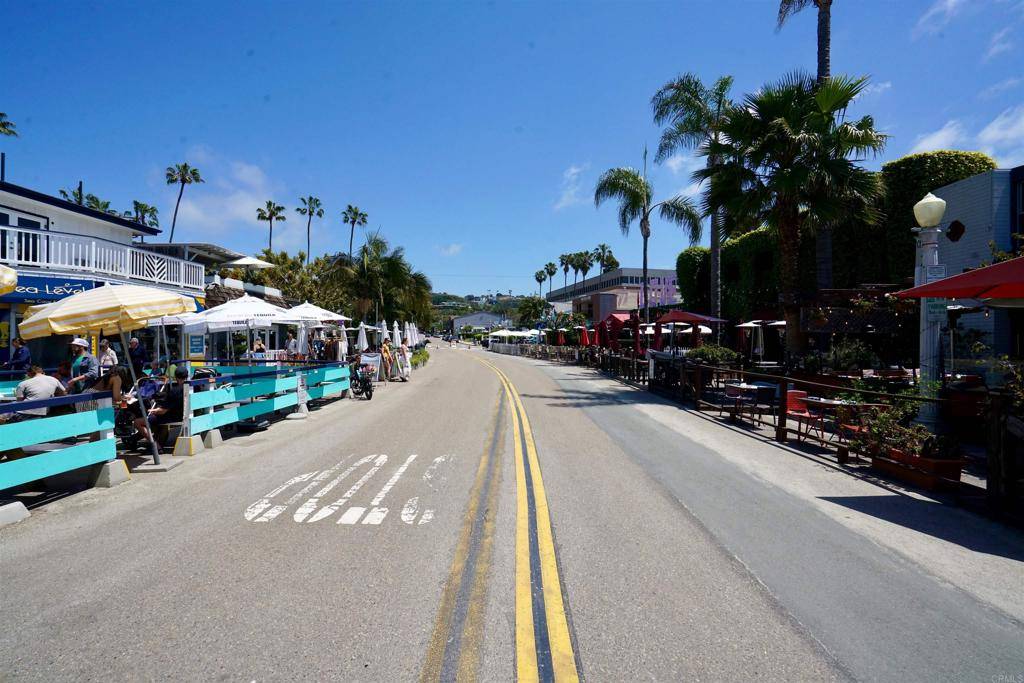La Jolla, CA 92037,2159 65 Avenida De La Playa
