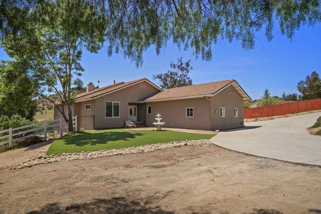 Valley Center, CA 92082,11112 Calgary WAY